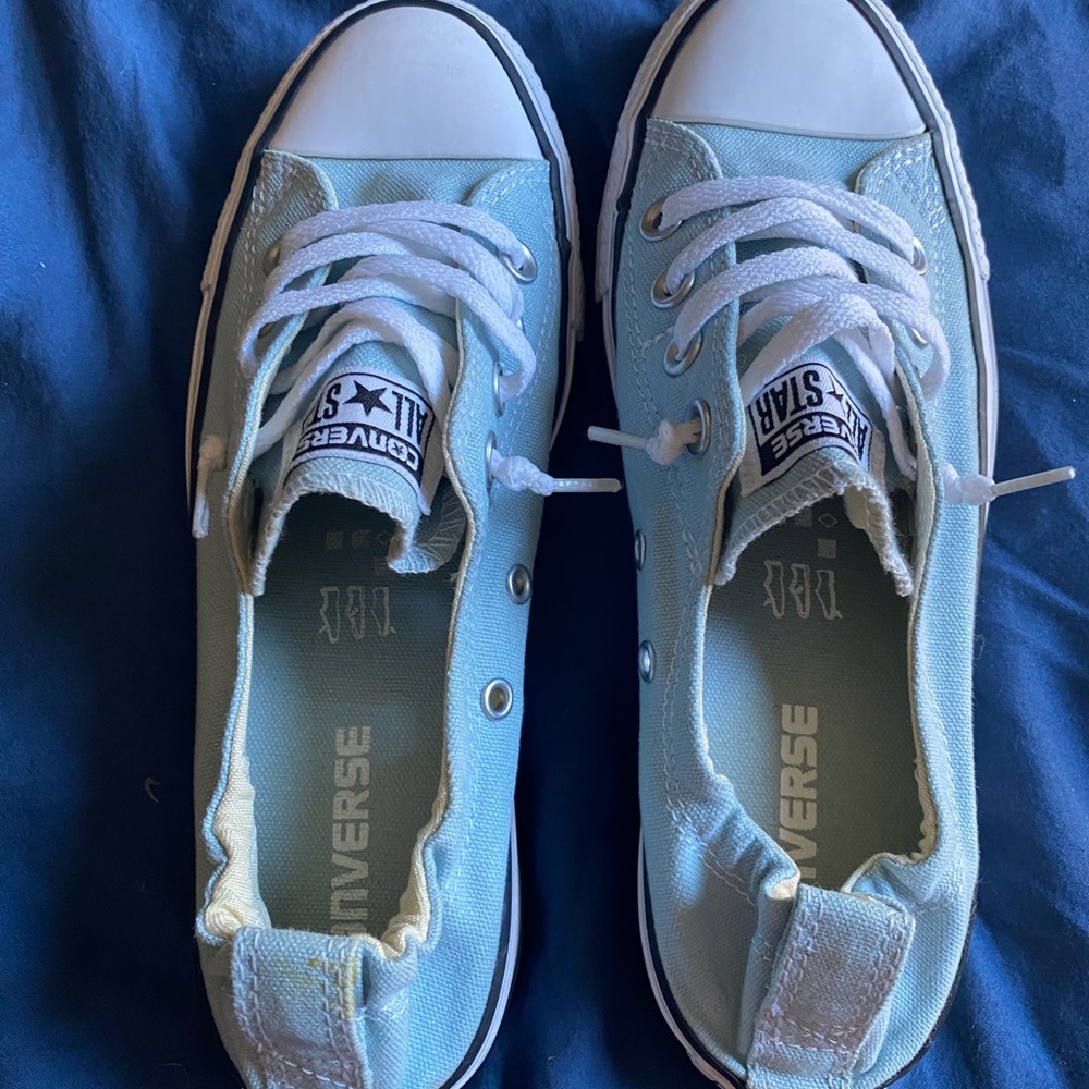 Converse size 7 blue sneakers - Picture 2 of 5